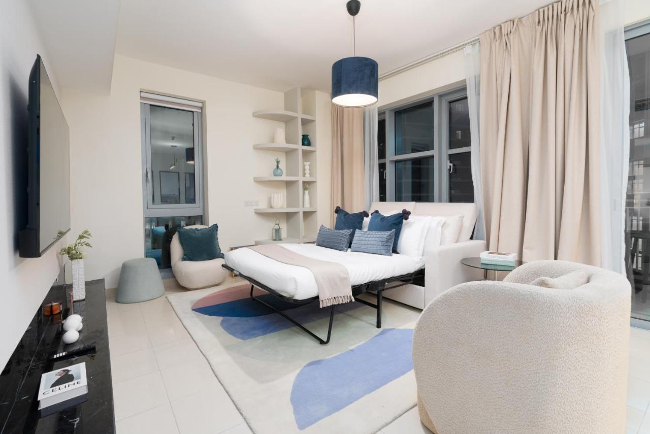 Apartment Burj Khalifa Views / 5 Min Walk From Mall / Opera / Upgraded / Designer Choice / 8 People / The Location *