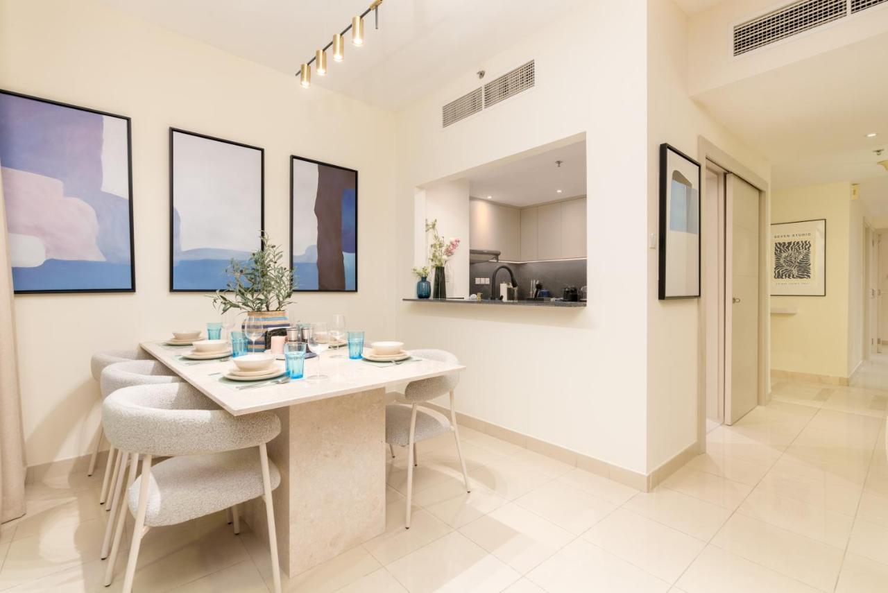 Burj Khalifa Views / 5 Min Walk From Mall / Opera / Upgraded / Designer Choice / 8 People / The Location Apartment Dubai