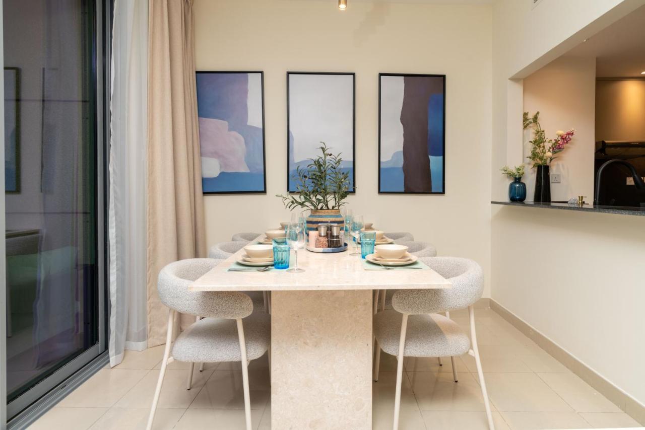 Apartment Burj Khalifa Views / 5 Min Walk From Mall / Opera / Upgraded / Designer Choice / 8 People / The Location Dubai
