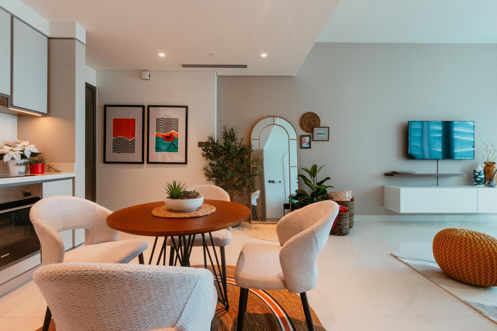 Oceanfront Escape: Stylish 1 Bedroom In Beachfront Apartamento