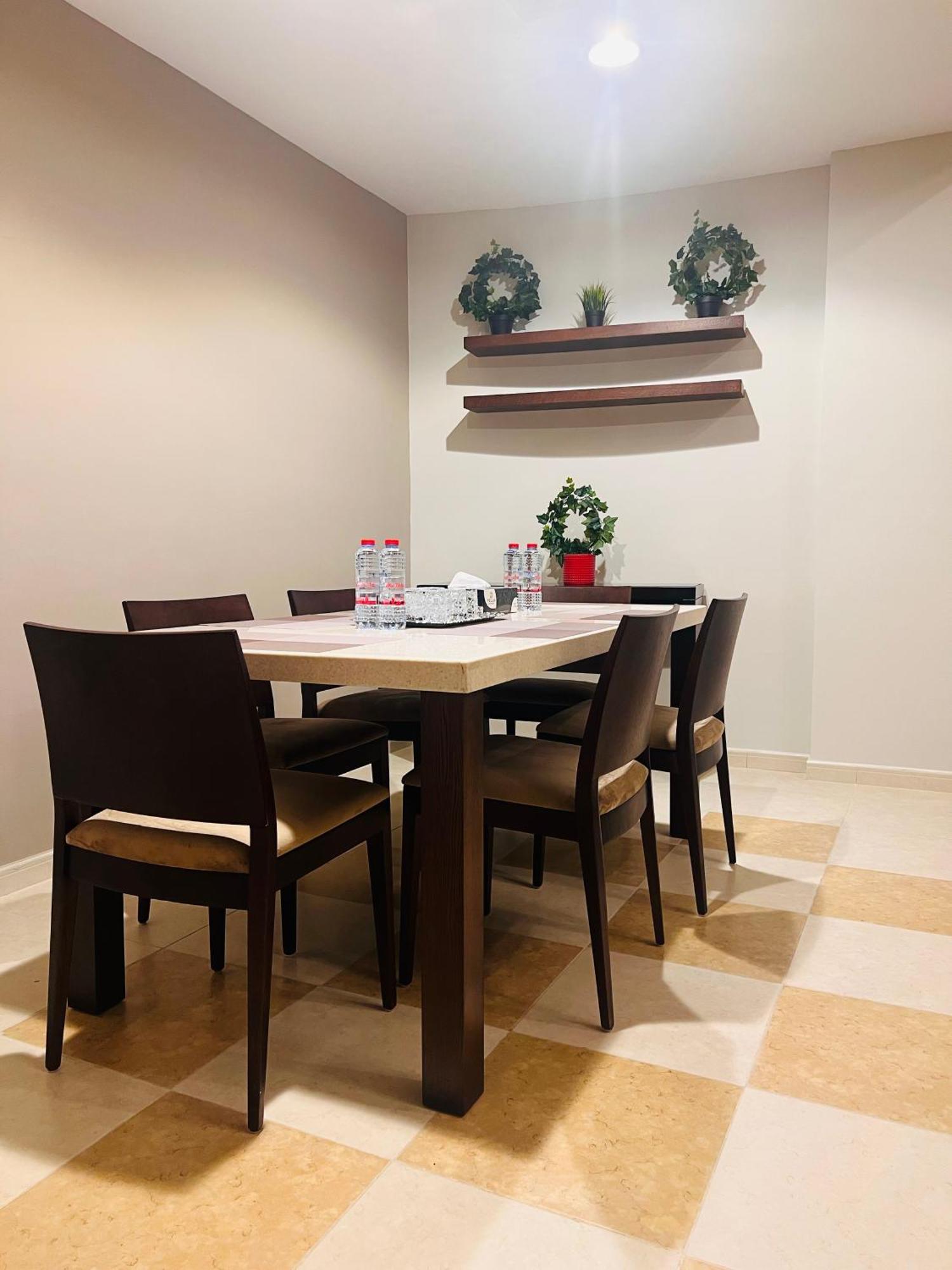 Alraef Luxury Apartment