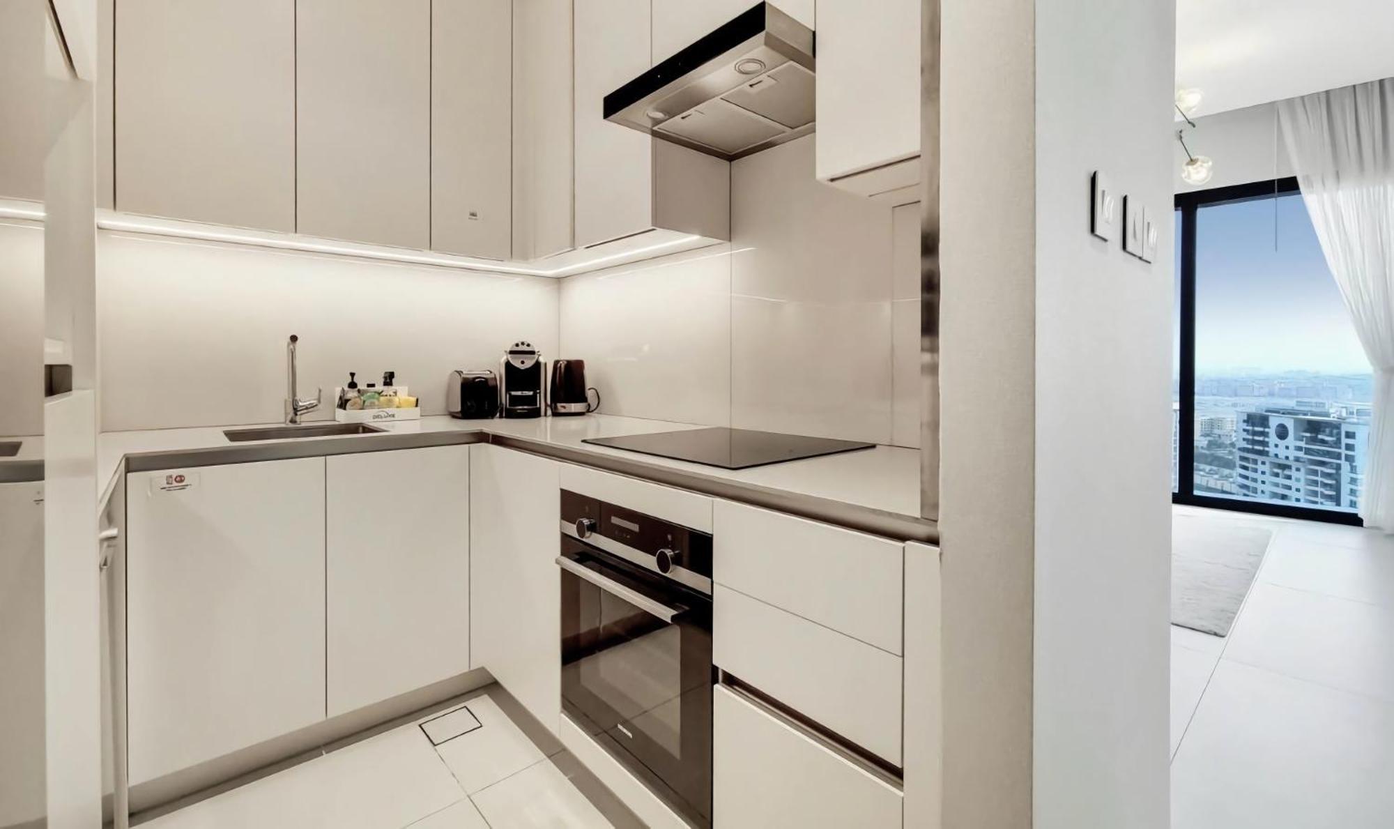 Jumeirah Gate Tower Jbr 1br Hotel 5*
