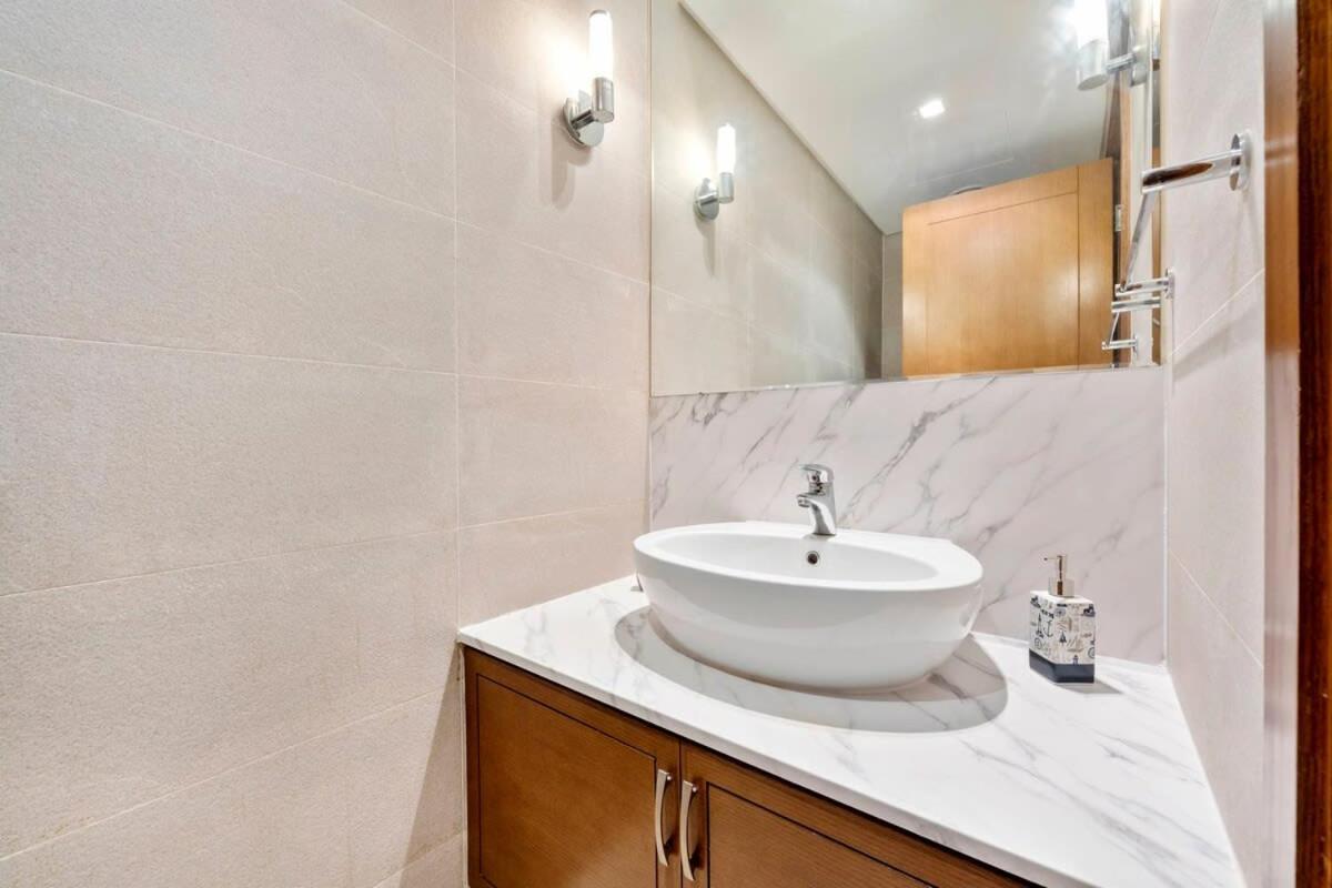 Apartment Silkhaus Family Heaven By Beach With Crib Available Dubai