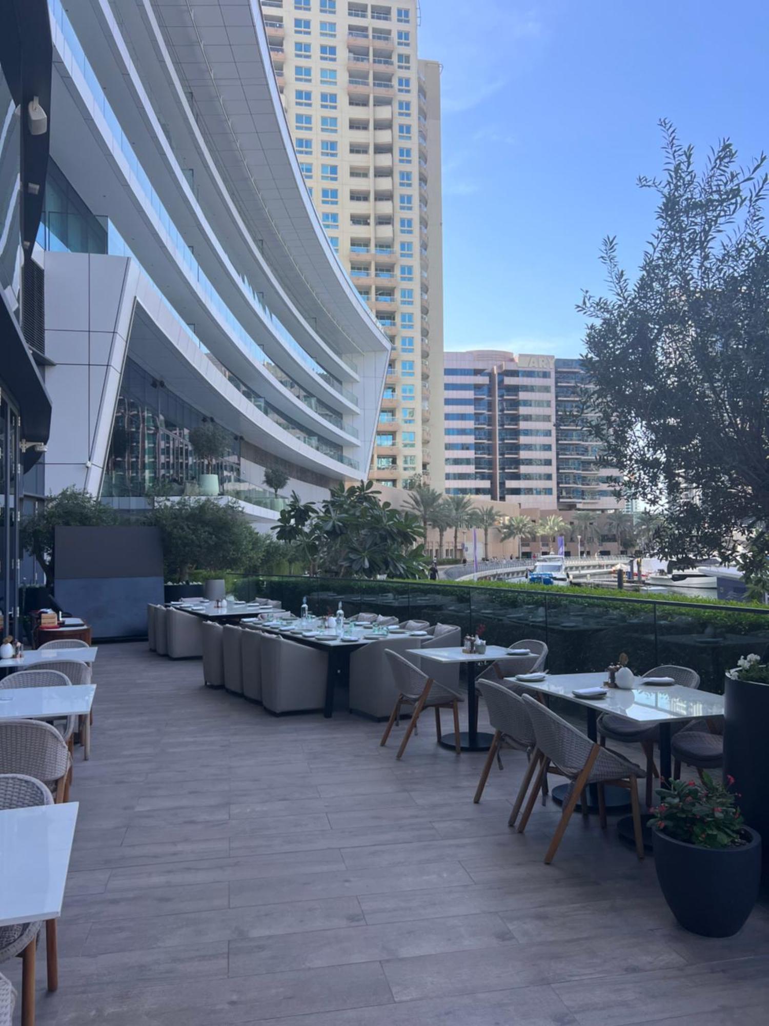 Appartamento Luxe Nautical Style 2 Bd In Vida Yacht Club Dubai