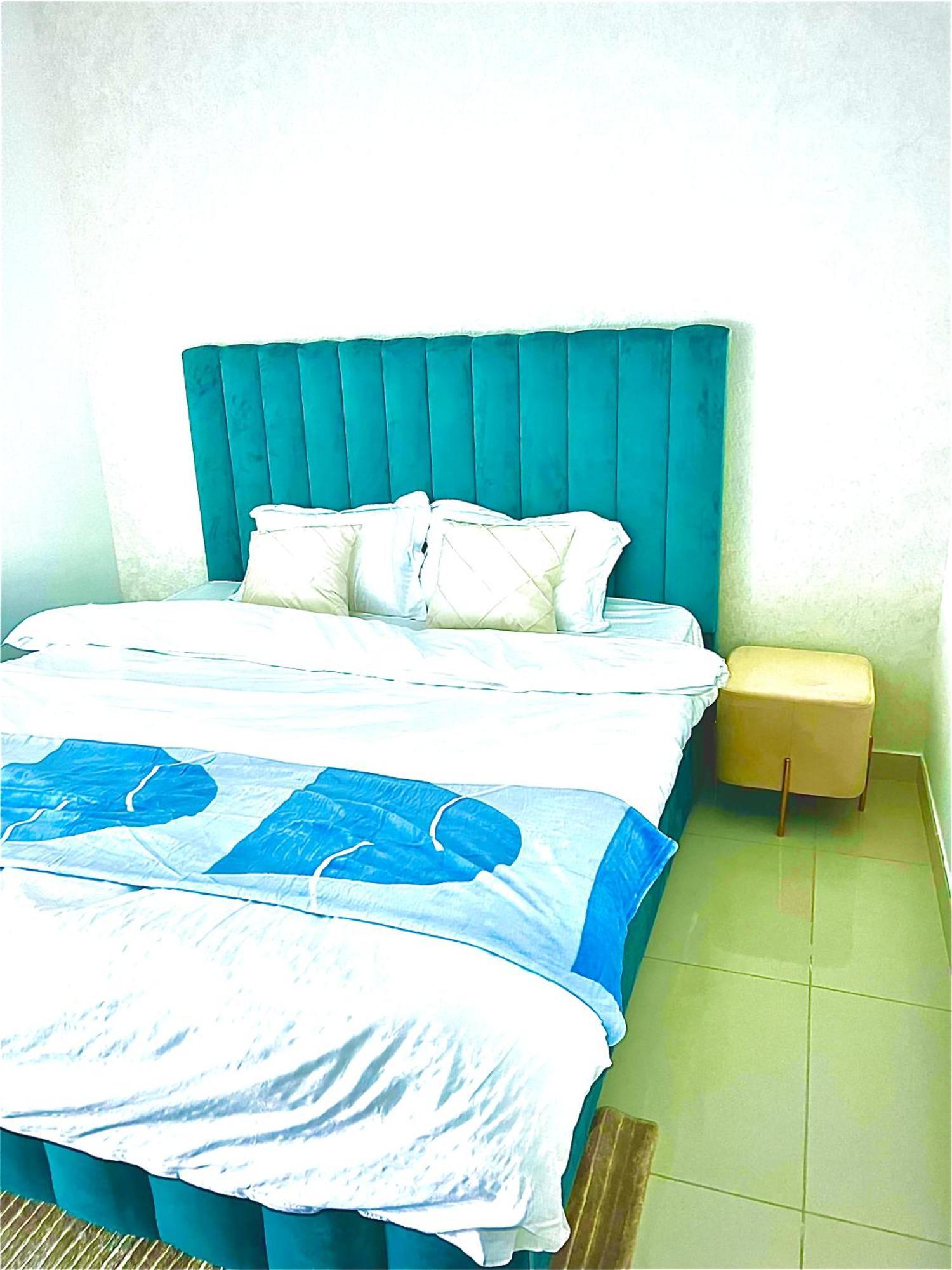 Appartement Elegant King Bed Brand New 1 Bhk Marina Bay