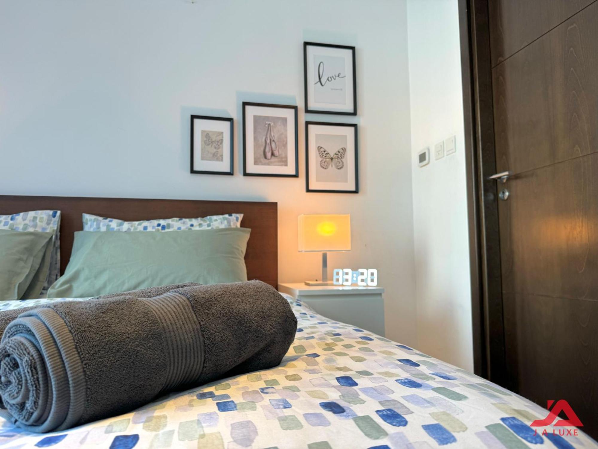 Lovely Marina View 1br In Bay Central Tower * Dubái