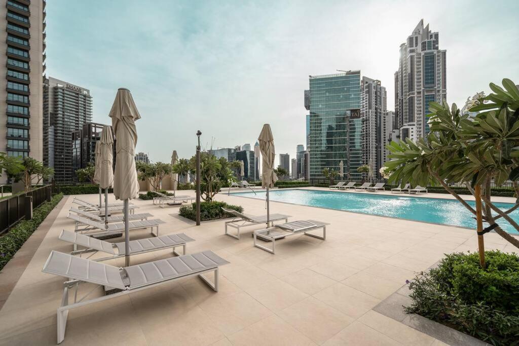 Prime Retreats @ Burj Crown By Emaar, Downtown Dubai