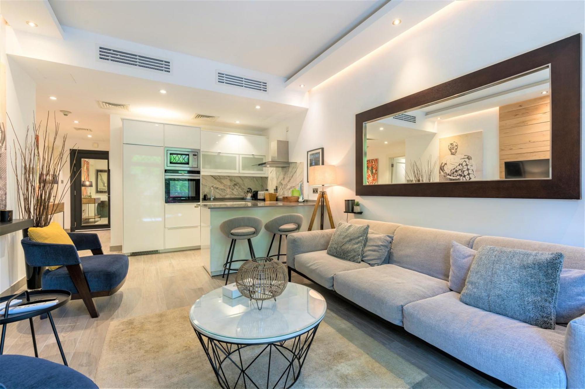 New! Stunning 2bedroom In Downtown Appartement *