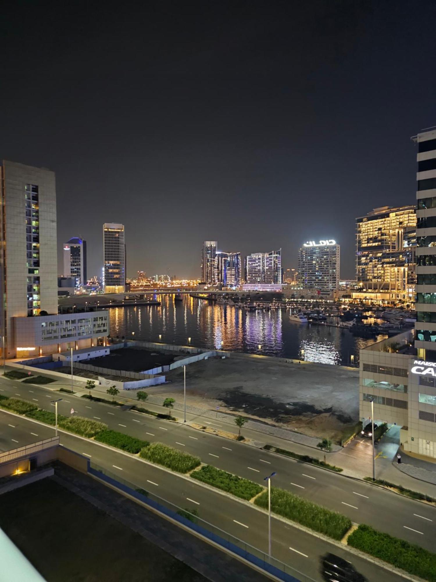 1bhk Canal View Near Mall Apartment