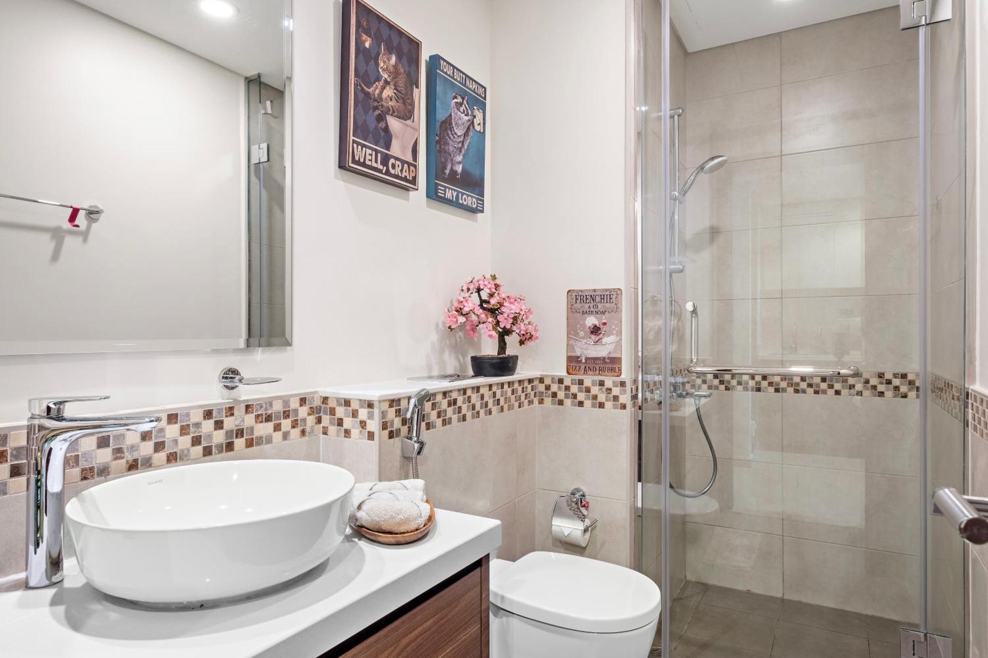 Apartment 1bhk Canal View Near Mall Dubai