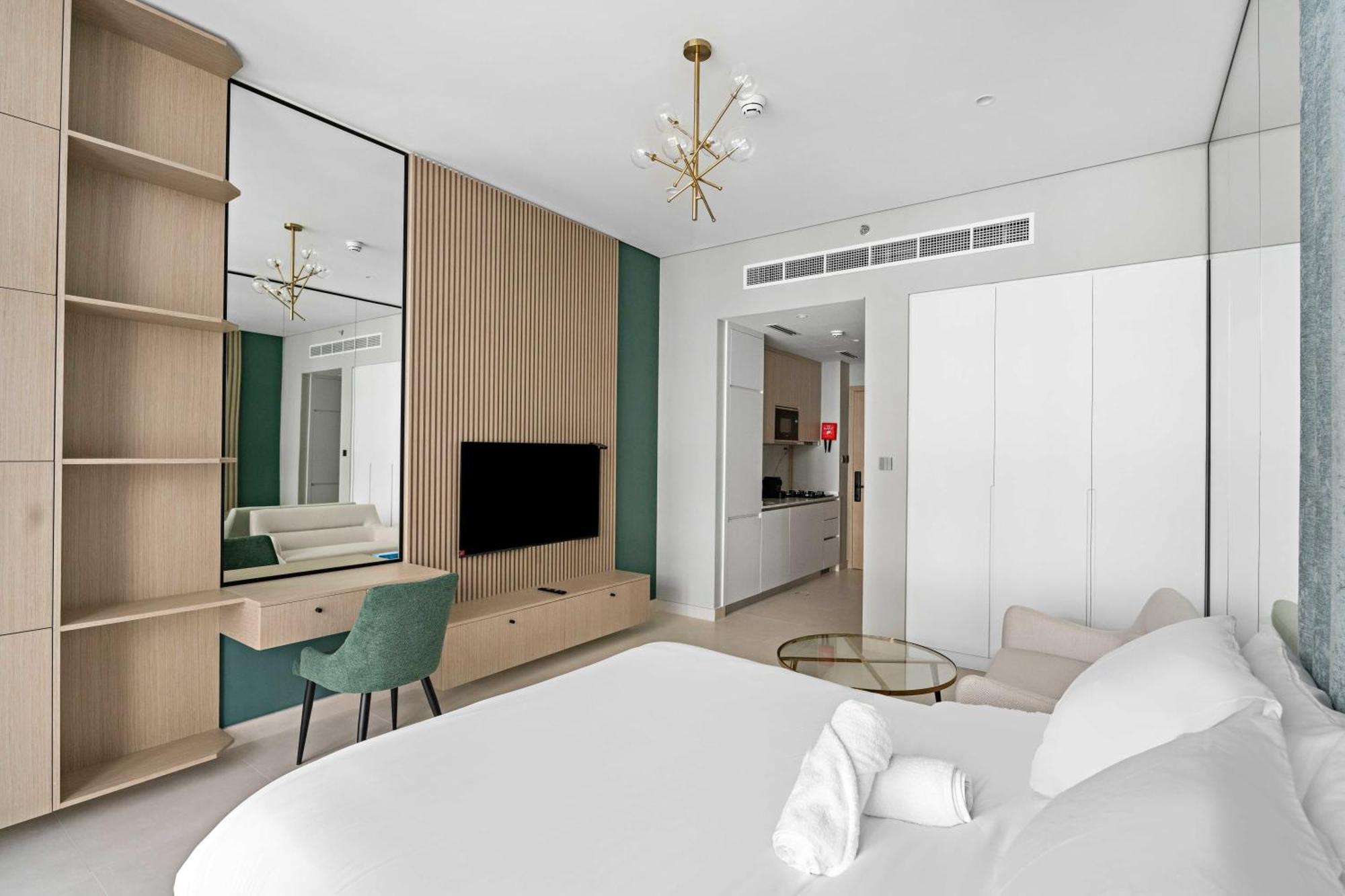 Luxurious In Westwood By Imtiaz - Al Furjan * Dubai