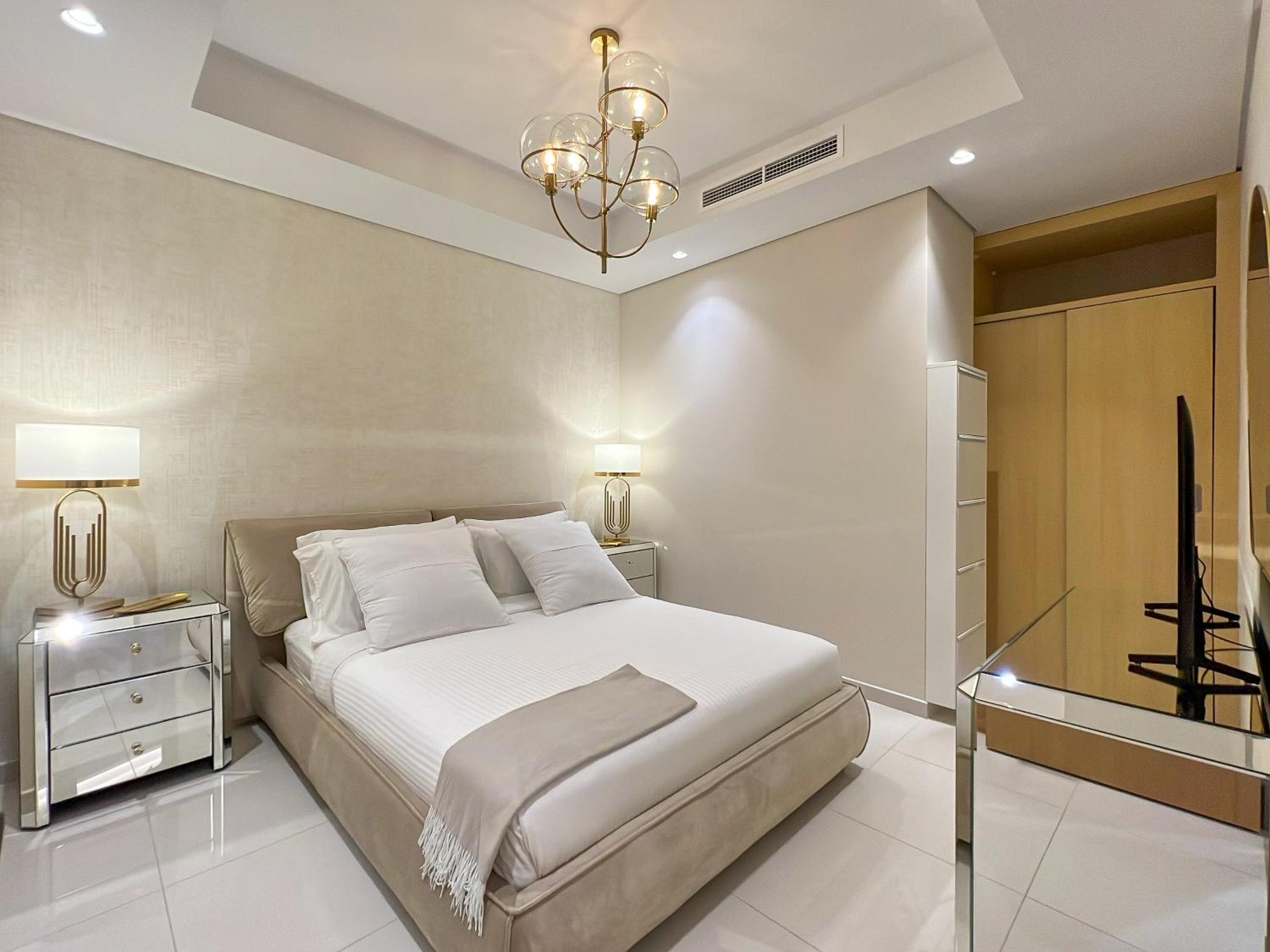 Apartment Keyrock Living - Burj Khalifa View Retreat With Pool Dubai