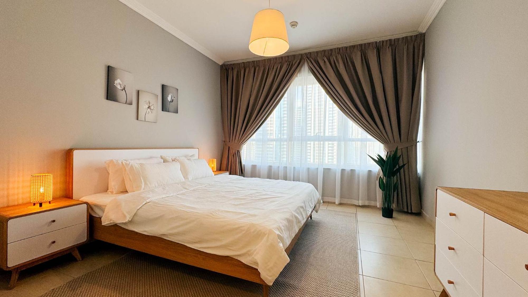 Apartamento Jbr Marvel: 2br Marina Oasis - Prime Location!