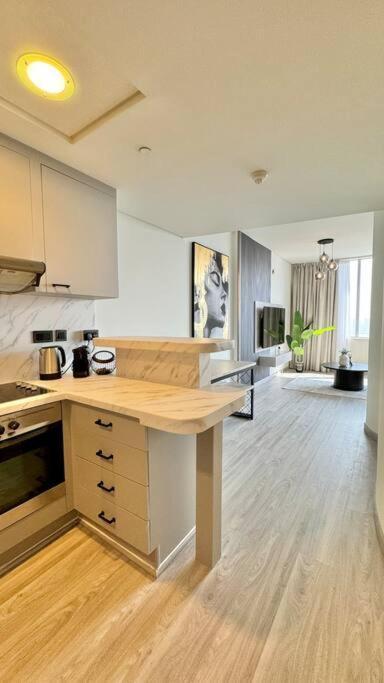 Amazing Modern Spacious Studio At Sky Gardens Difc Apartamento *