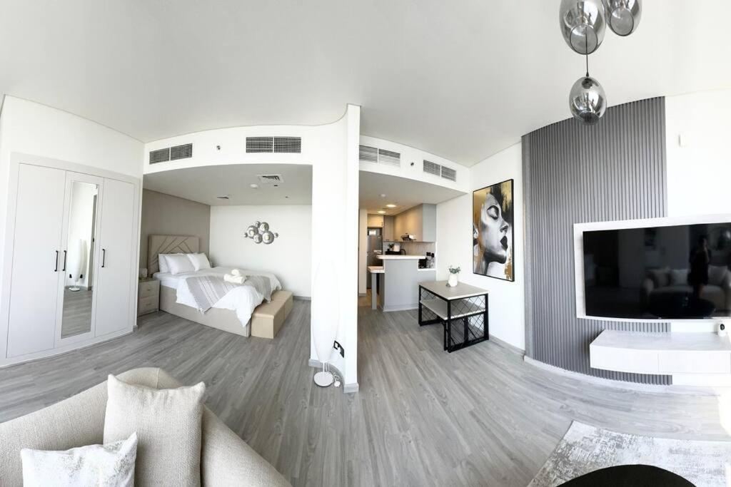 Amazing Modern Spacious Studio At Sky Gardens Difc Apartamento