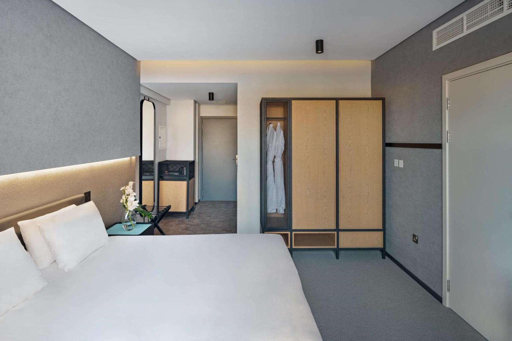 The Manor By Ja, Hotell 4*