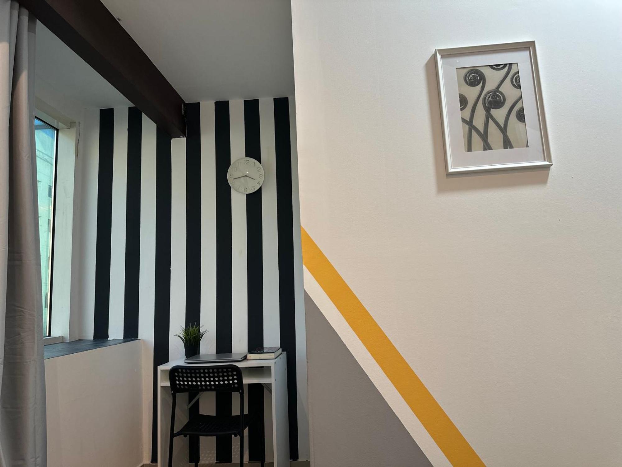 Double Partition In Al Barsha 1 Nearest To Metro * Dubái