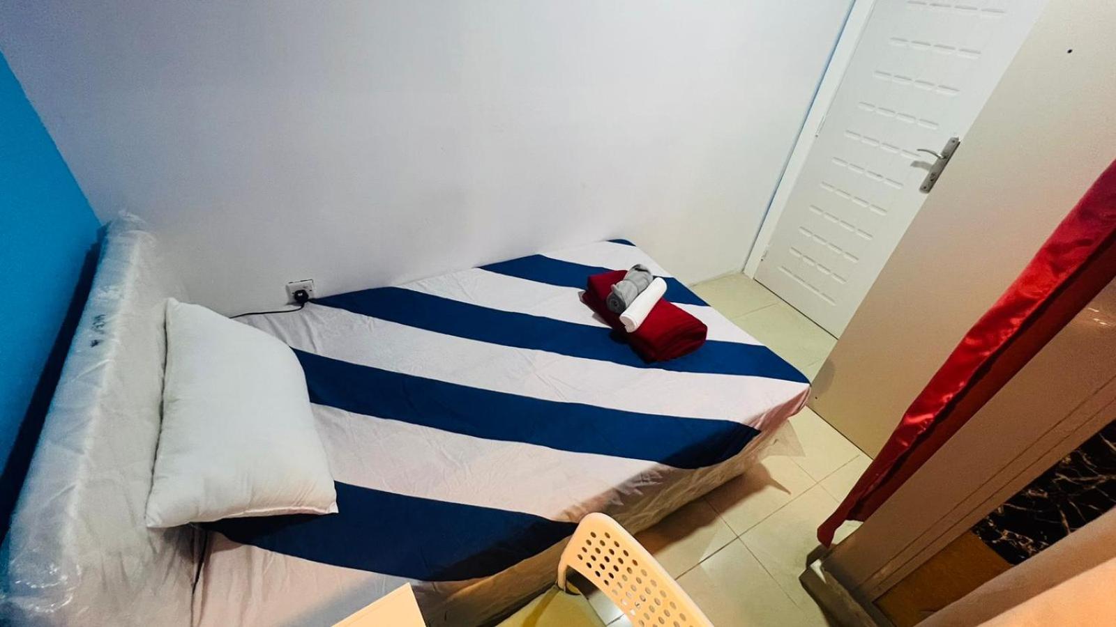 Nicest Partition In Barsha Heights Near Internet Metro Habitación en casa particular *