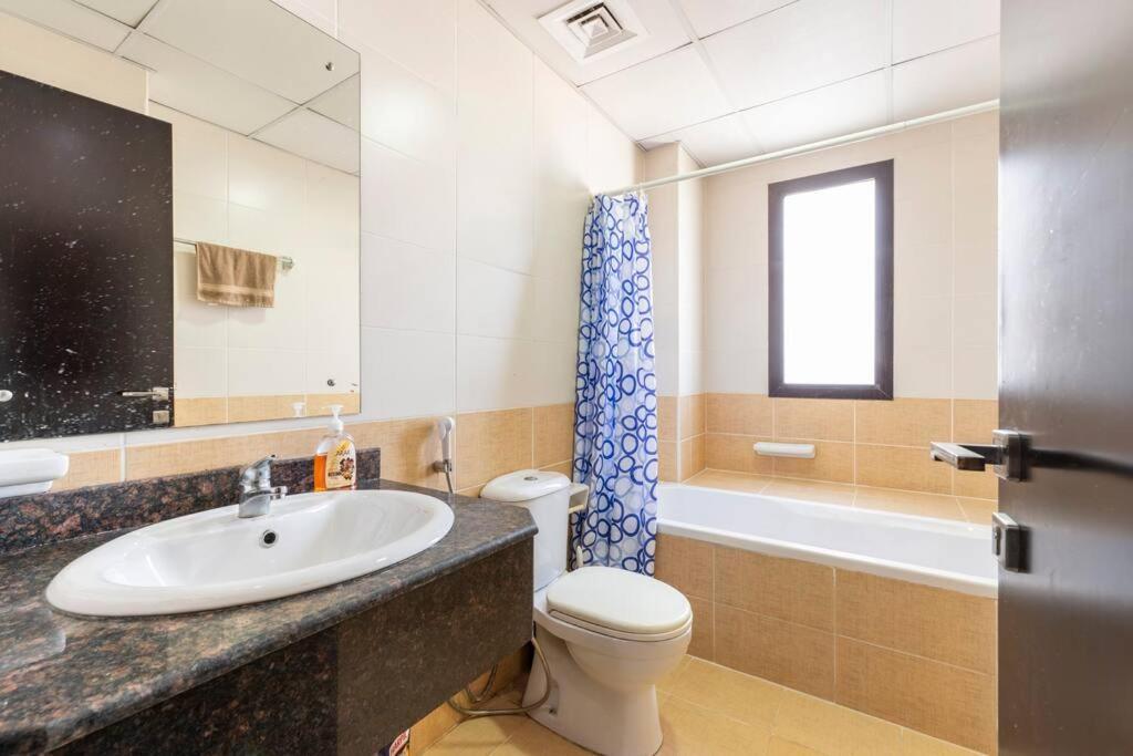 Beautiful 1br With Views At Silicon Lägenhet Dubai