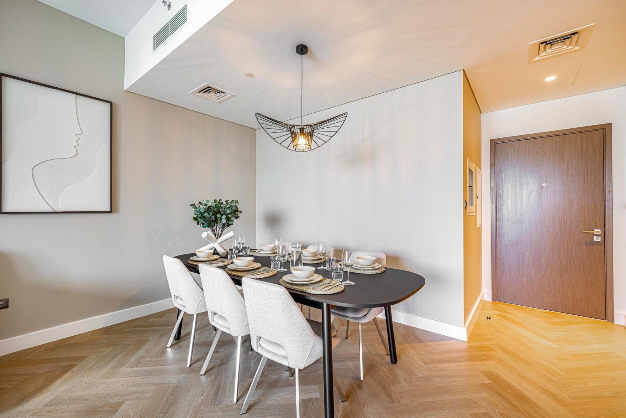 Daniels 3br Urban Retreat With Downtown Views