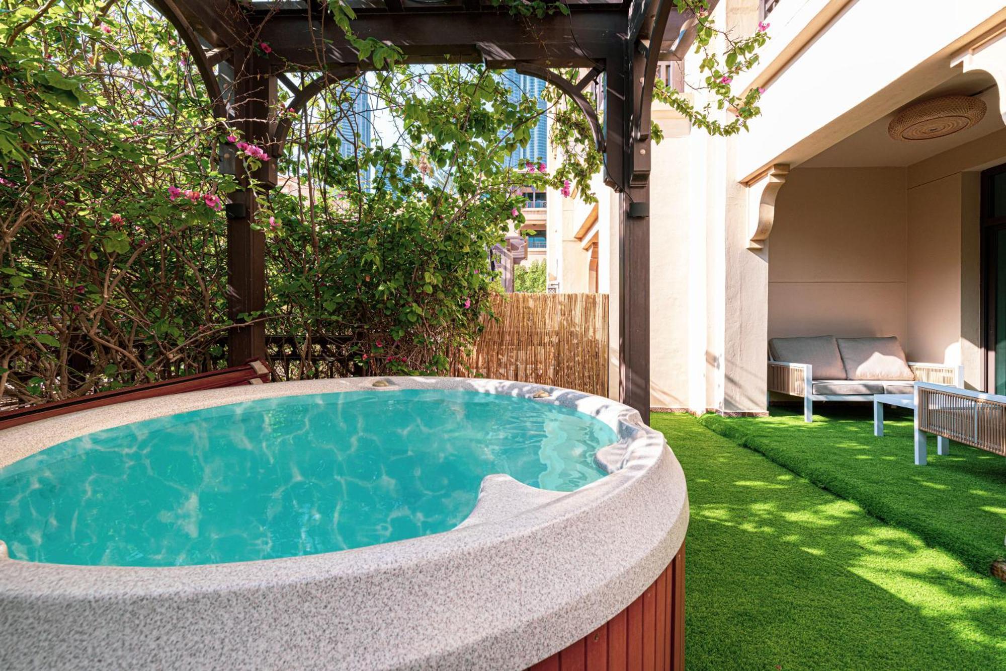 2 Bed- Family Friendly, Private Jacuzzi - Mall Appartement Dubaï