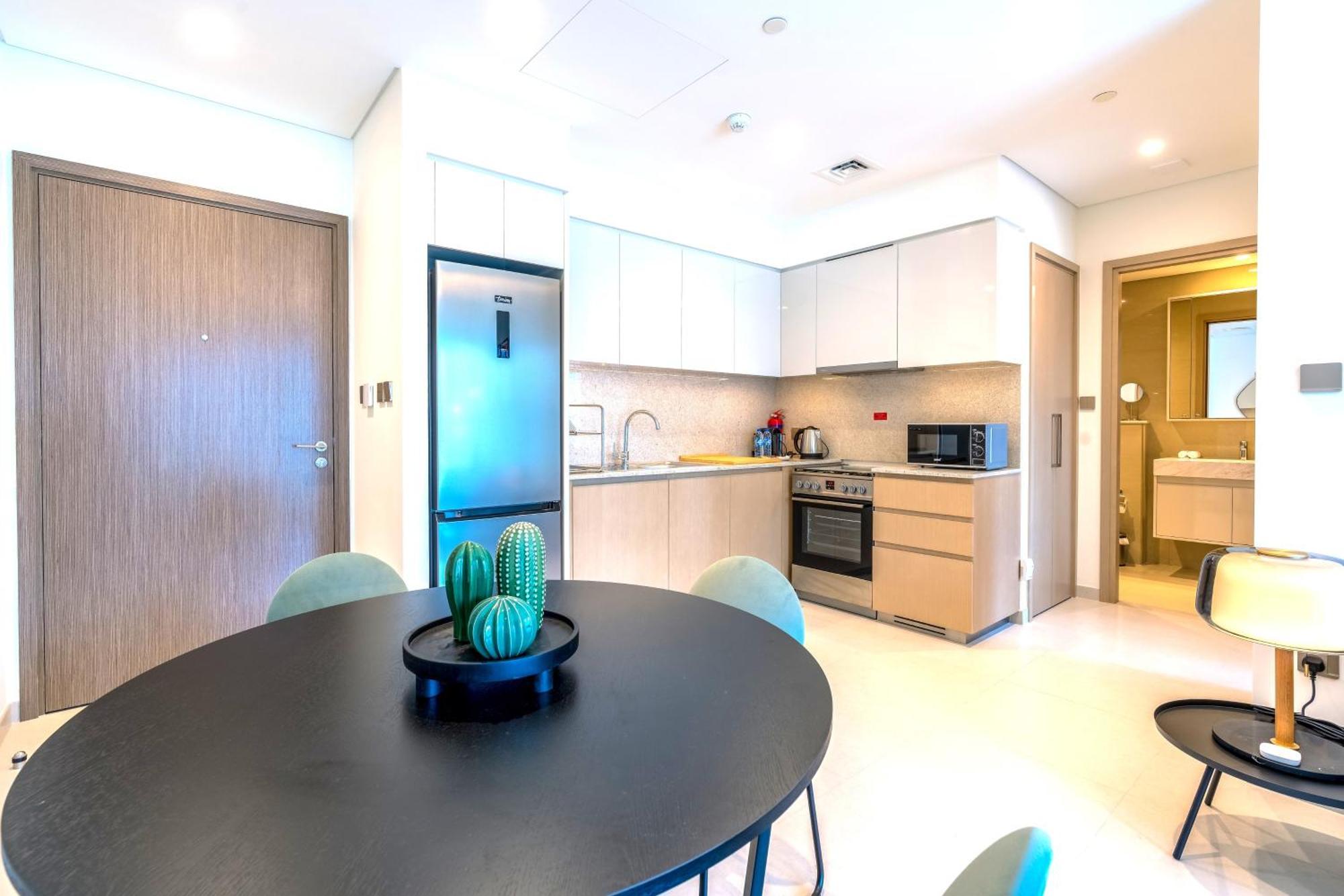 Luxury Burj Royale Modern Apt With Balcony