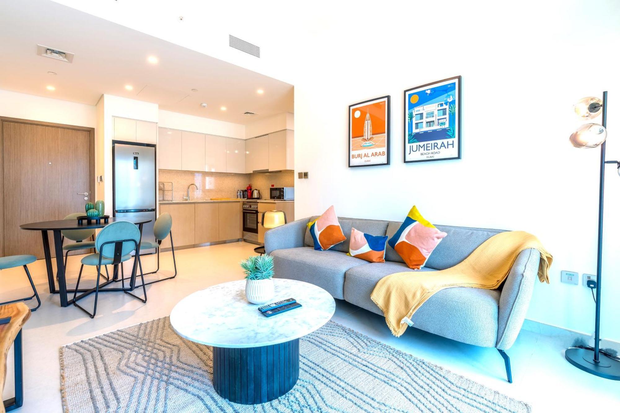 Luxury Burj Royale Modern Apt With Balcony * Dubai