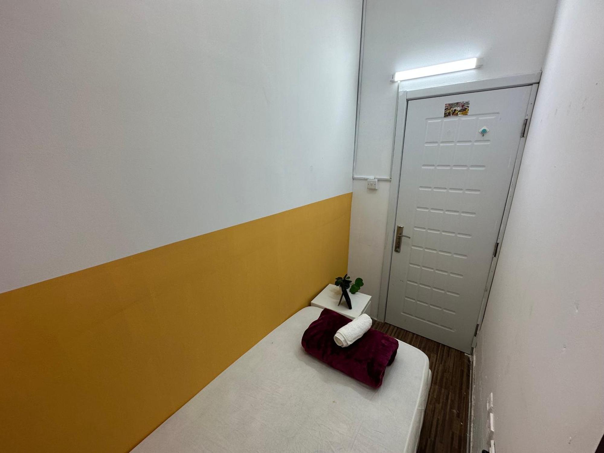 Wonderful Partition In Al Barsha 1 Near Metro Dubái