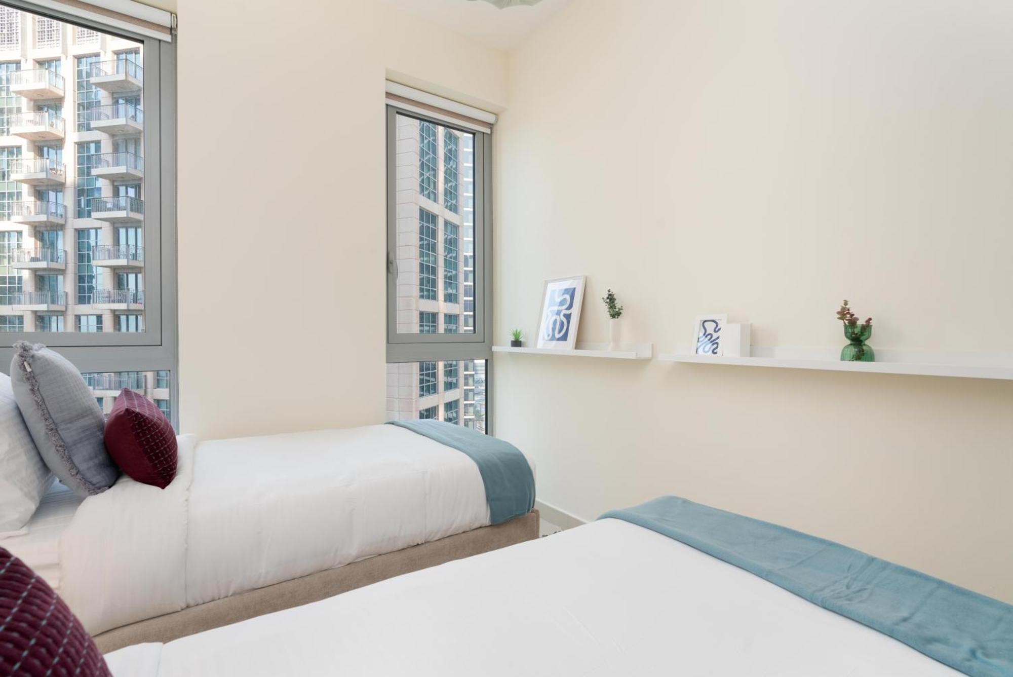 Burj Khalifa Views / 5 Min Walk From Mall / Opera / Upgraded / Designer Choice / 8 People / The Location Apartment *