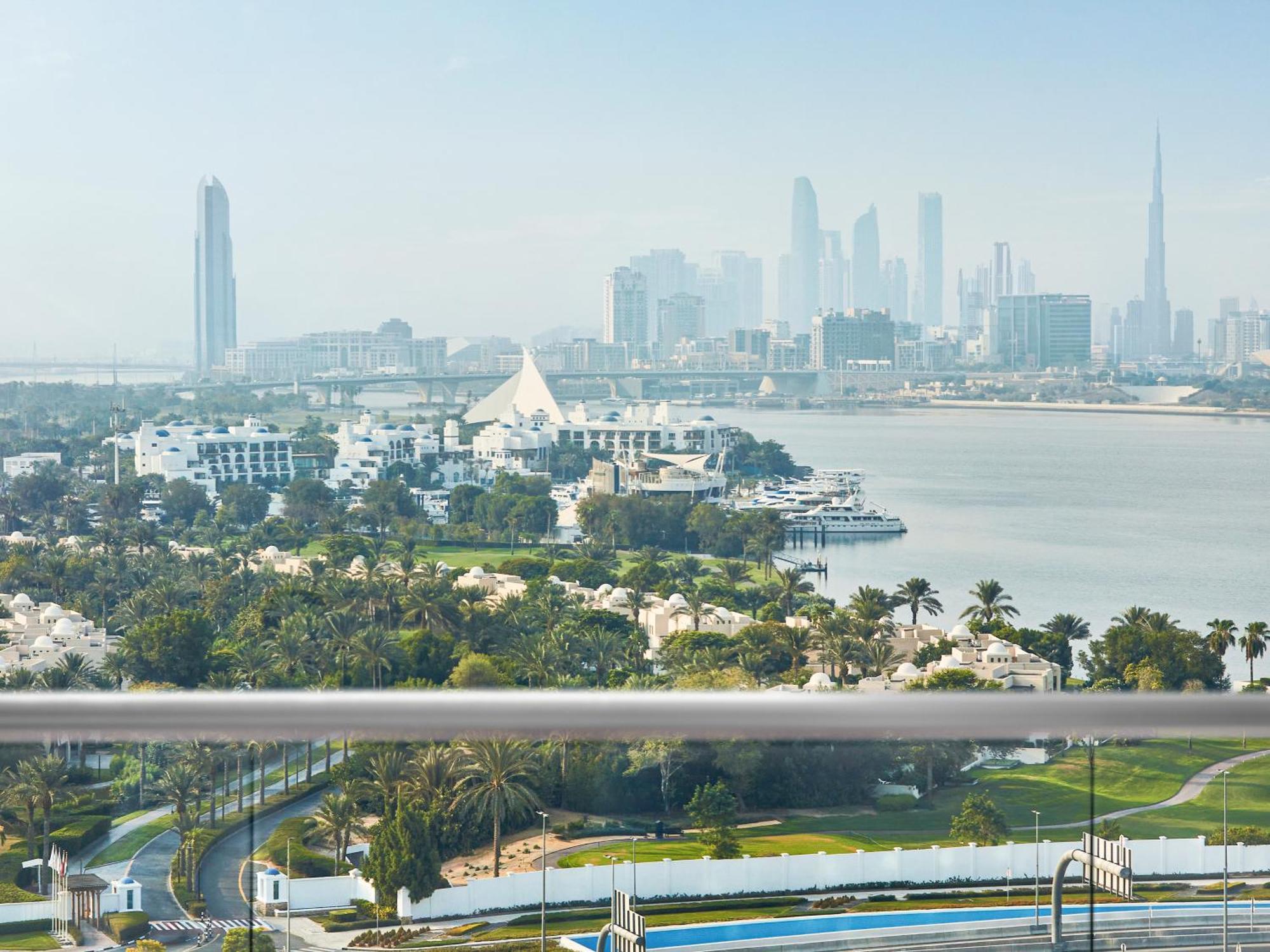 Flora Creek Deluxe Apartahotel 4*