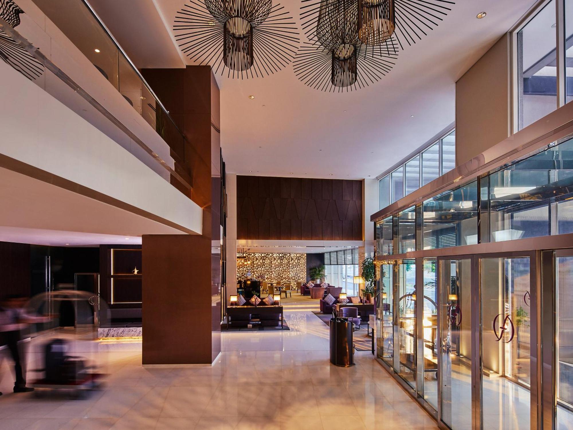 Flora Creek Deluxe 4* Dubái