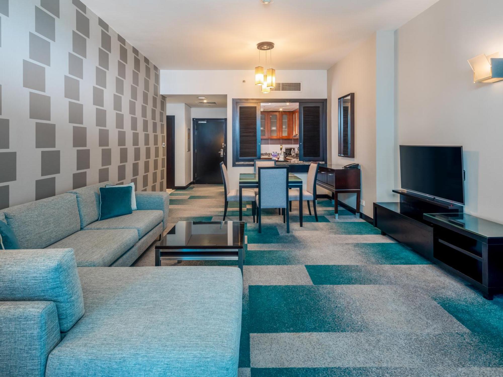 Flora Creek Deluxe 4* Dubái