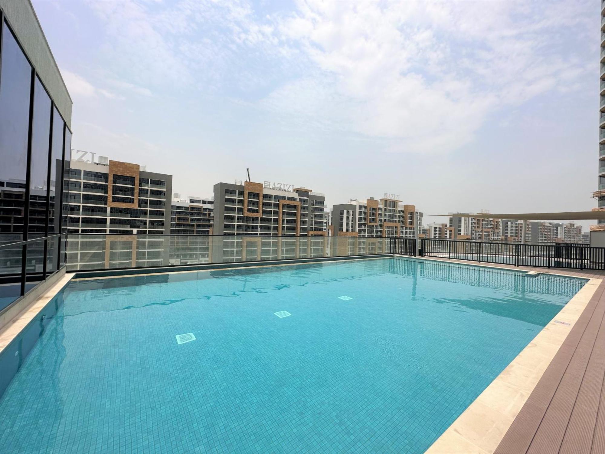 Easygo - Sobha Waves 1 Bedroom & Study Modern Apartament *