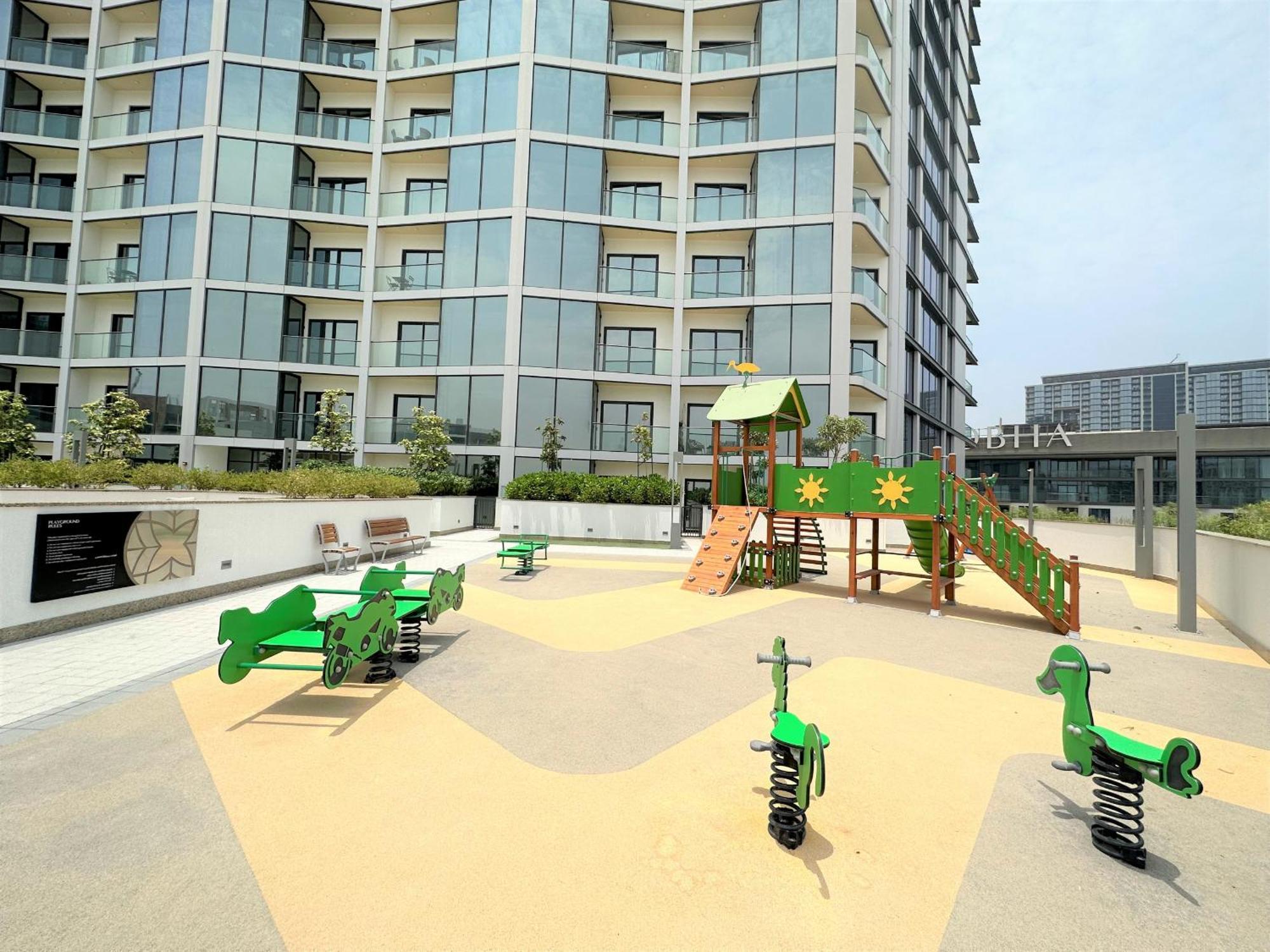 Easygo - Sobha Waves 1 Bedroom & Study Modern Apartament Dubai