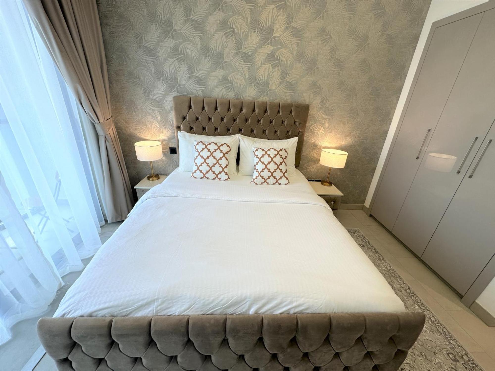 Apartament Easygo - Sobha Waves 1 Bedroom & Study Modern *