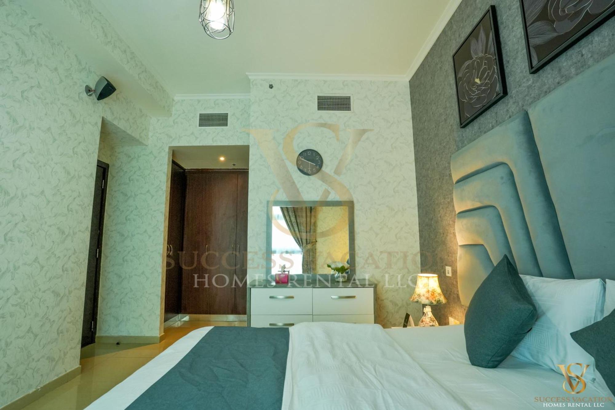 Appartement Success Luxury - 5 Min Away Marina Corniche - Free Housekeeping Provided Everyday-24-7 Staff Available For Services *