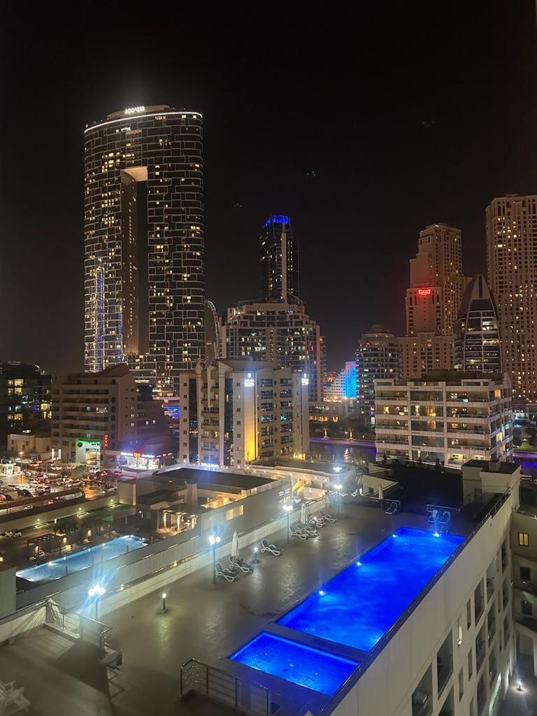 Appartement Success Luxury - 5 Min Away Marina Corniche - Free Housekeeping Provided Everyday-24-7 Staff Available For Services *