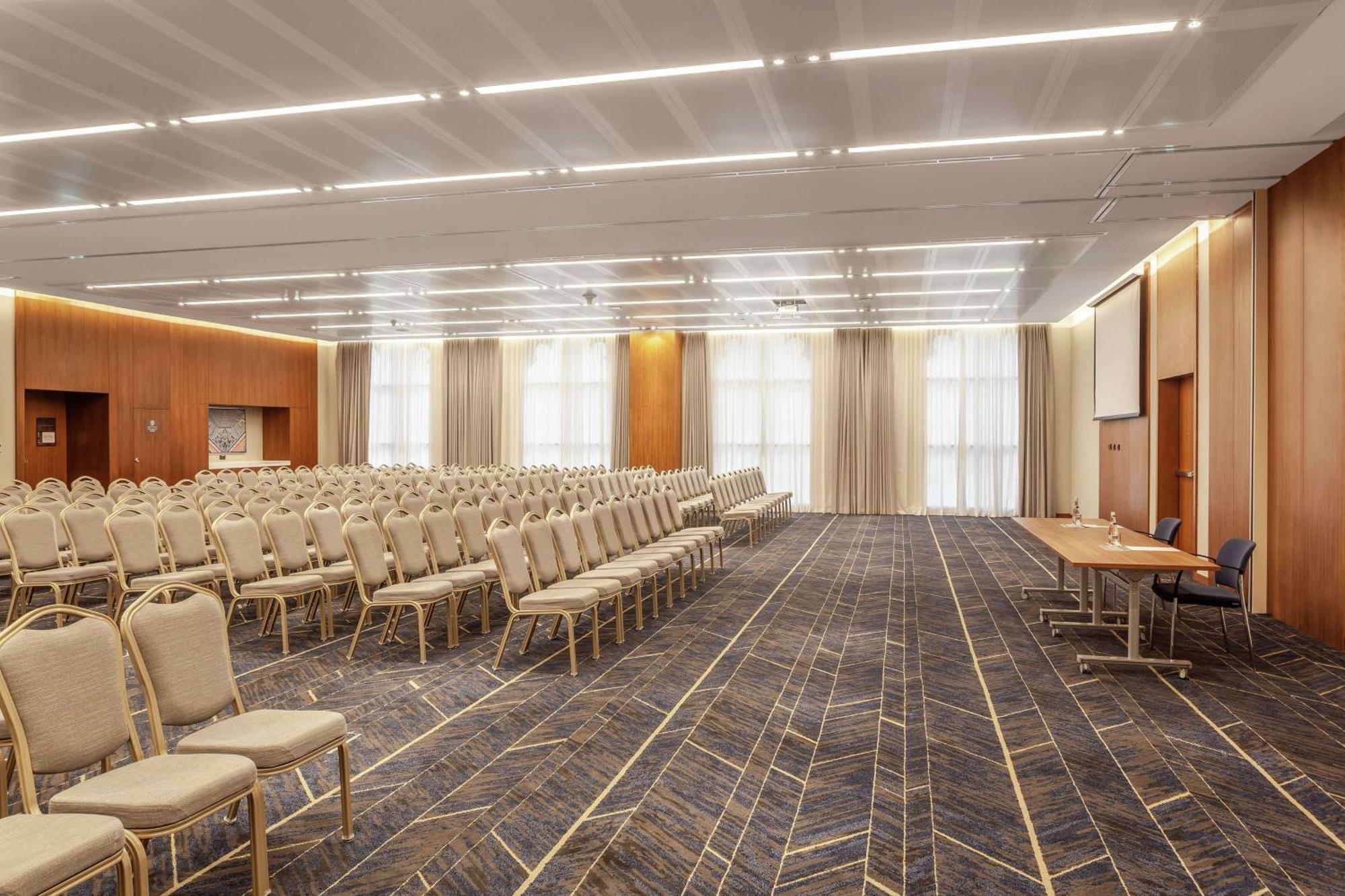 Doubletree By Hilton Al Jadaf
