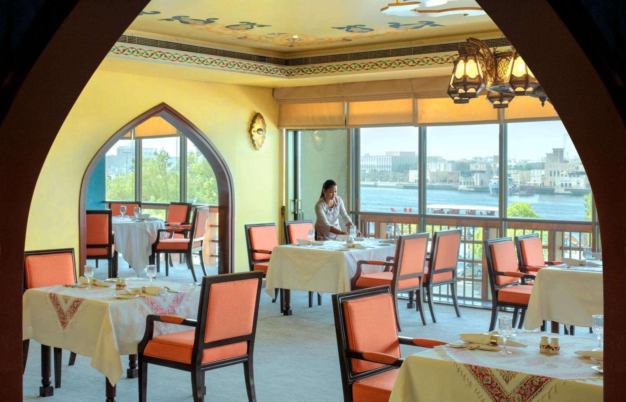 Radisson Blu Hotel, Deira Creek 5* Dubái
