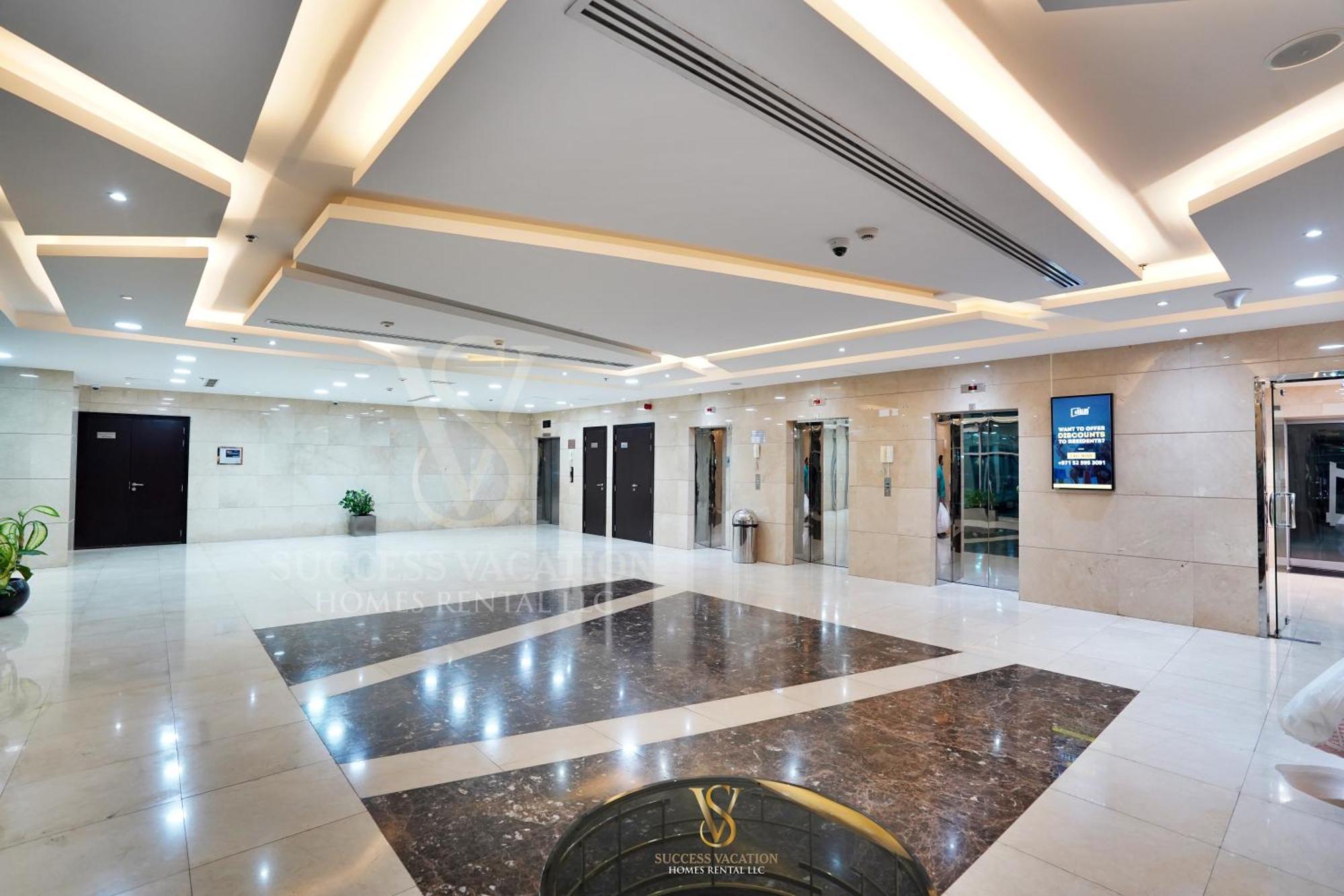 Success Luxury - 5 Min Away Marina Corniche - Free Housekeeping Provided Everyday-24-7 Staff Available For Services Appartement Dubai