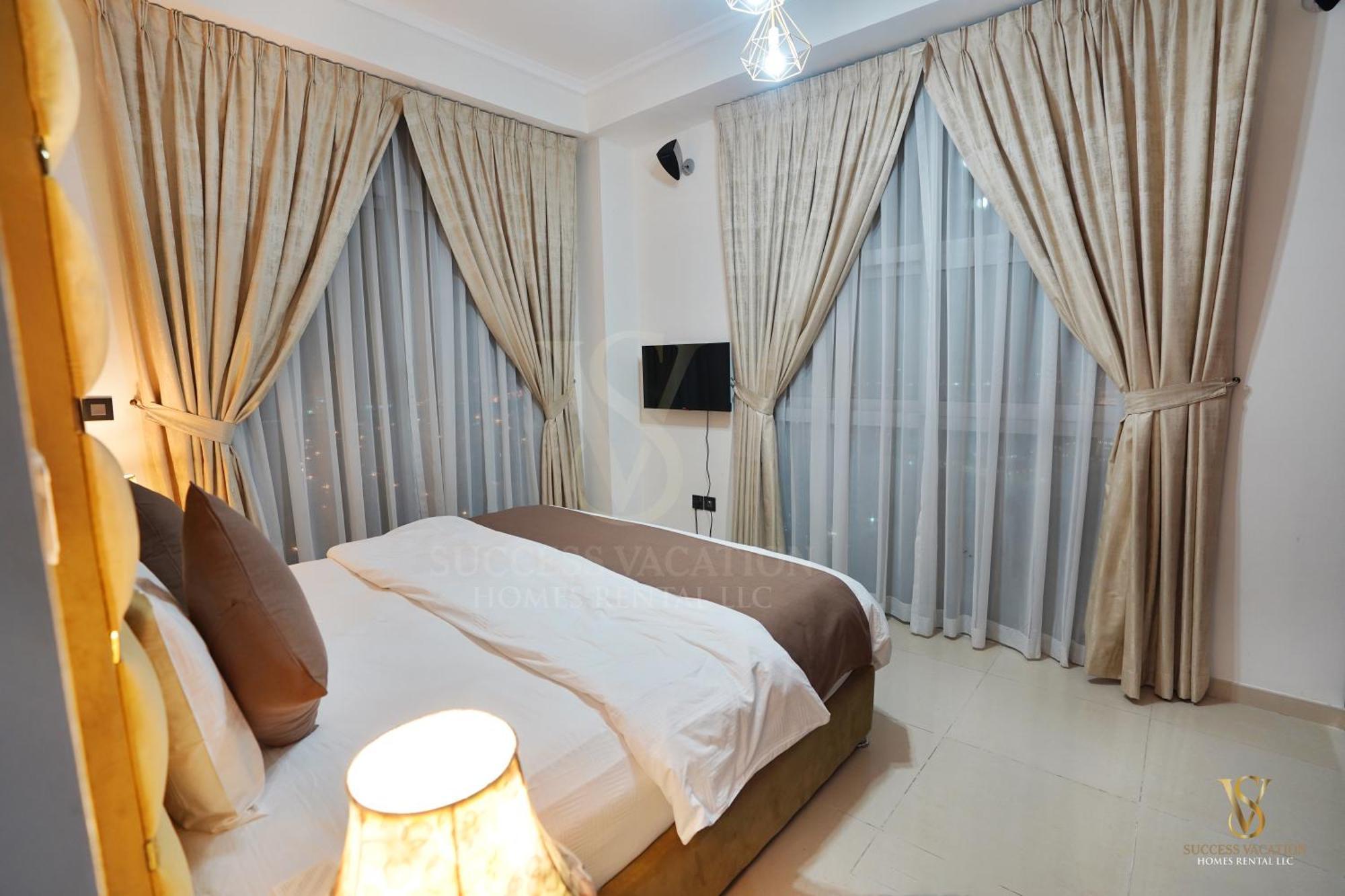 Success Luxury - 5 Min Away Marina Corniche - Free Housekeeping Provided Everyday-24-7 Staff Available For Services Appartement *