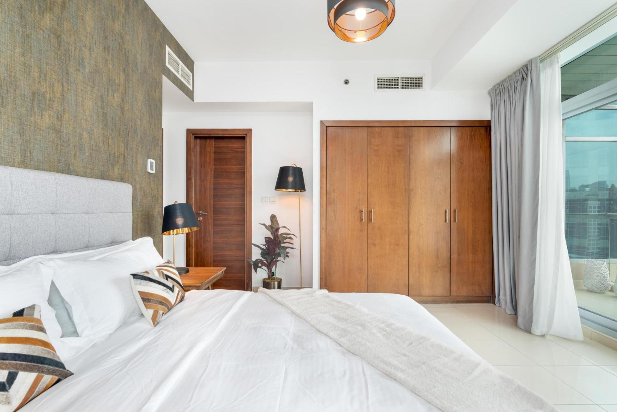 Ultimate / Full Marina Views / High Floor / Perfect Vacation / Infinity Pool / 6 People Apartment Dubai