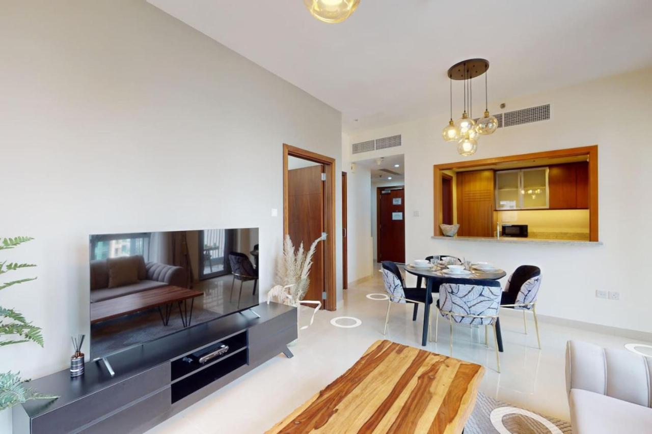 Standpoint Tower A - Perfect One Bedroom *