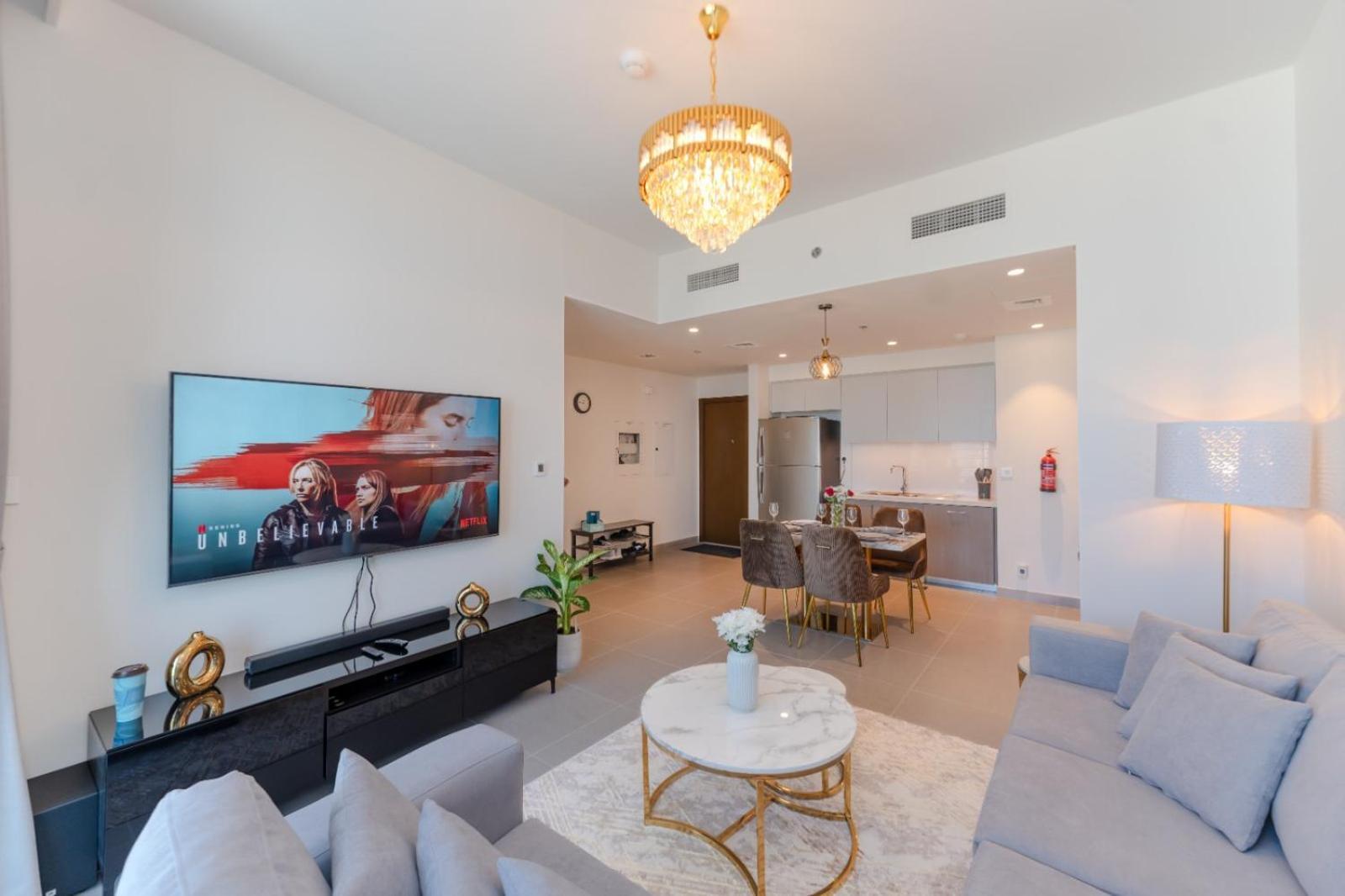 Charming In Downtown Just Steps From Burj Khalifa & Mall By Bhavan * Dubái