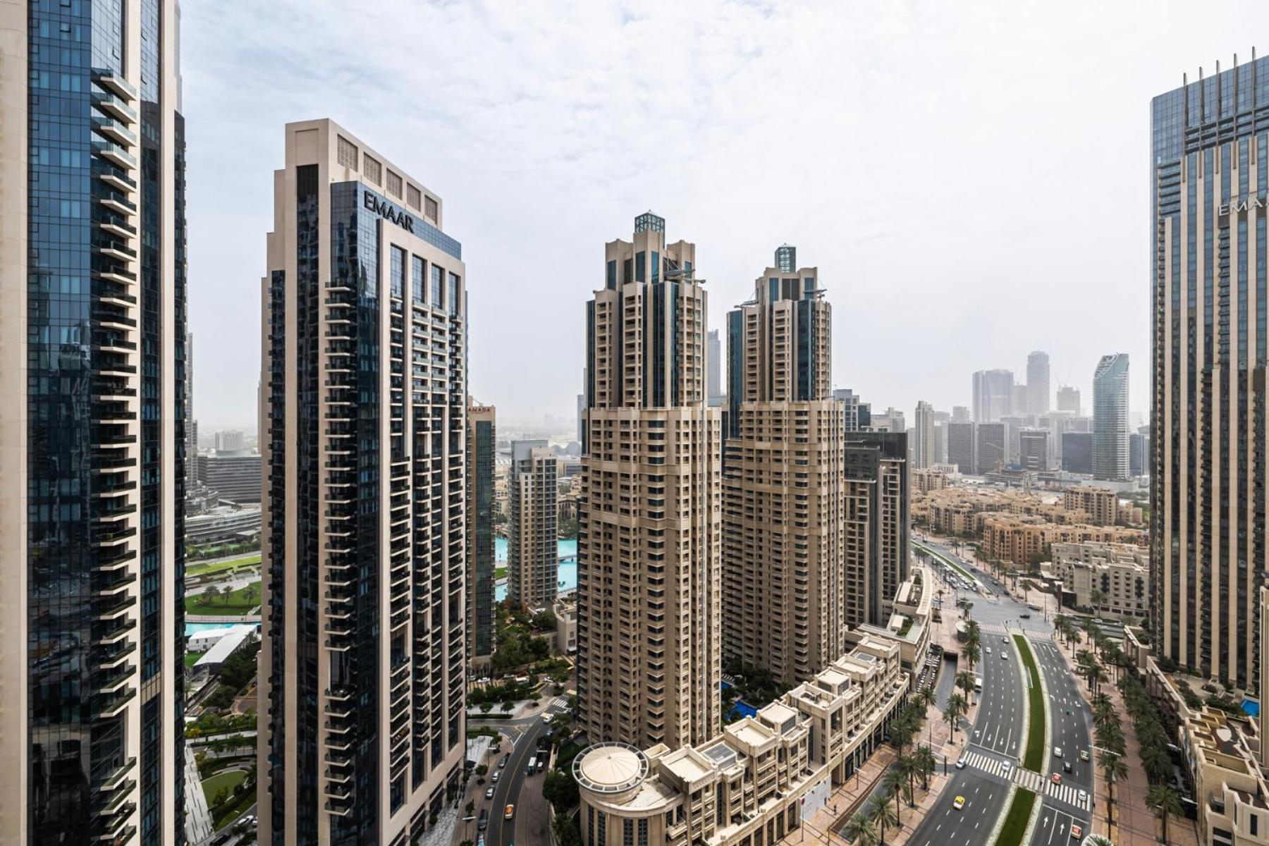 Nox Spacious 3br In Boulevard Crescent Tower Summer Dubai