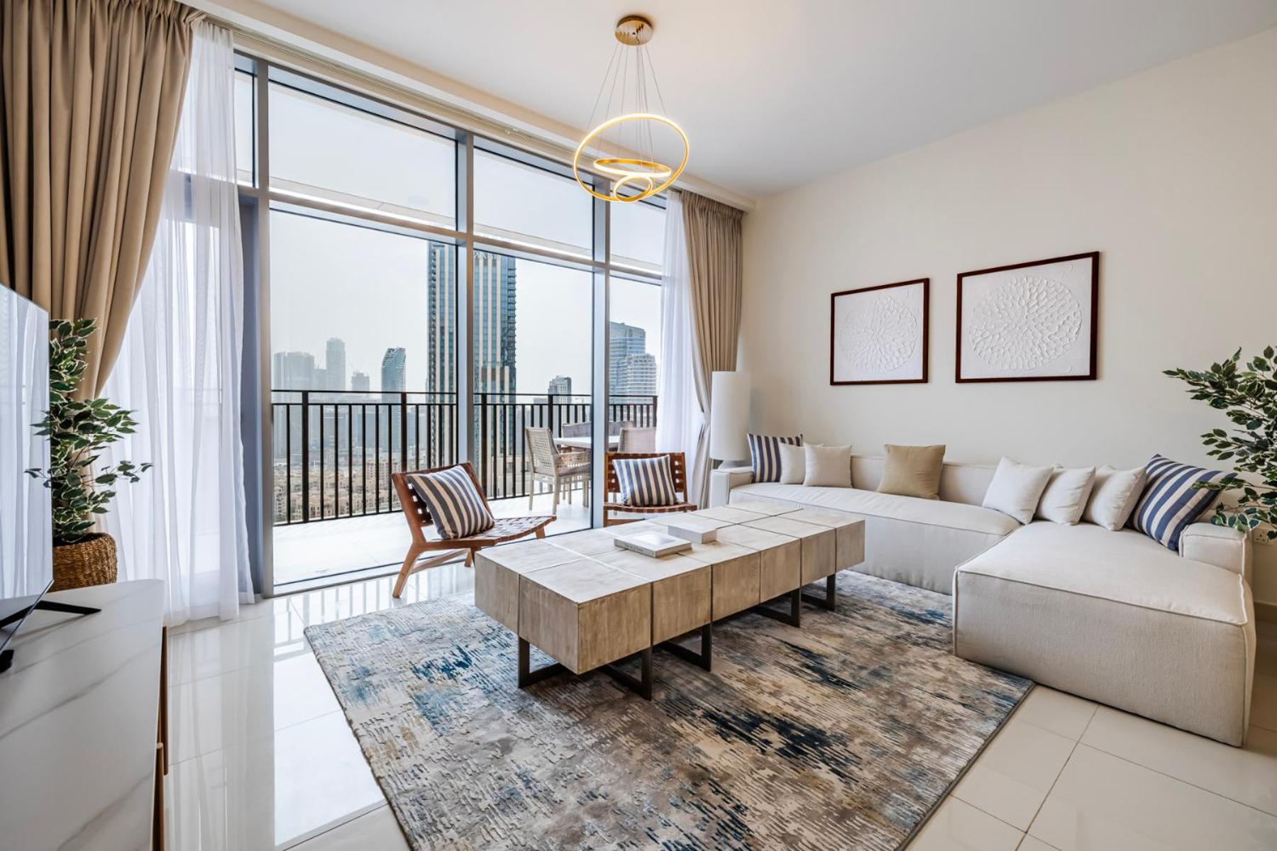 Nox Spacious 3br In Boulevard Crescent Tower Summer * Dubai