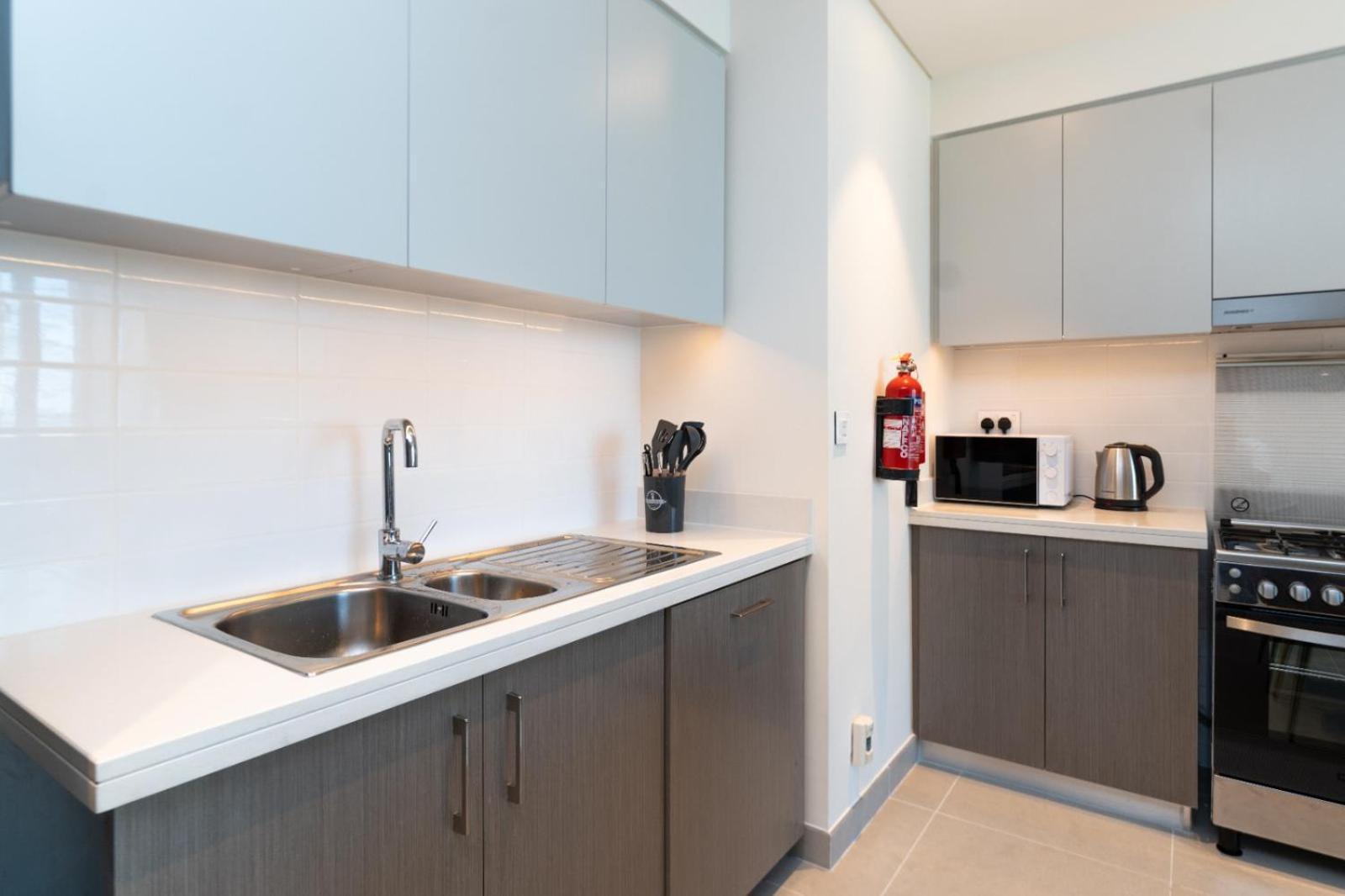 Charming In Downtown Just Steps From Burj Khalifa & Mall By Bhavan Dubái