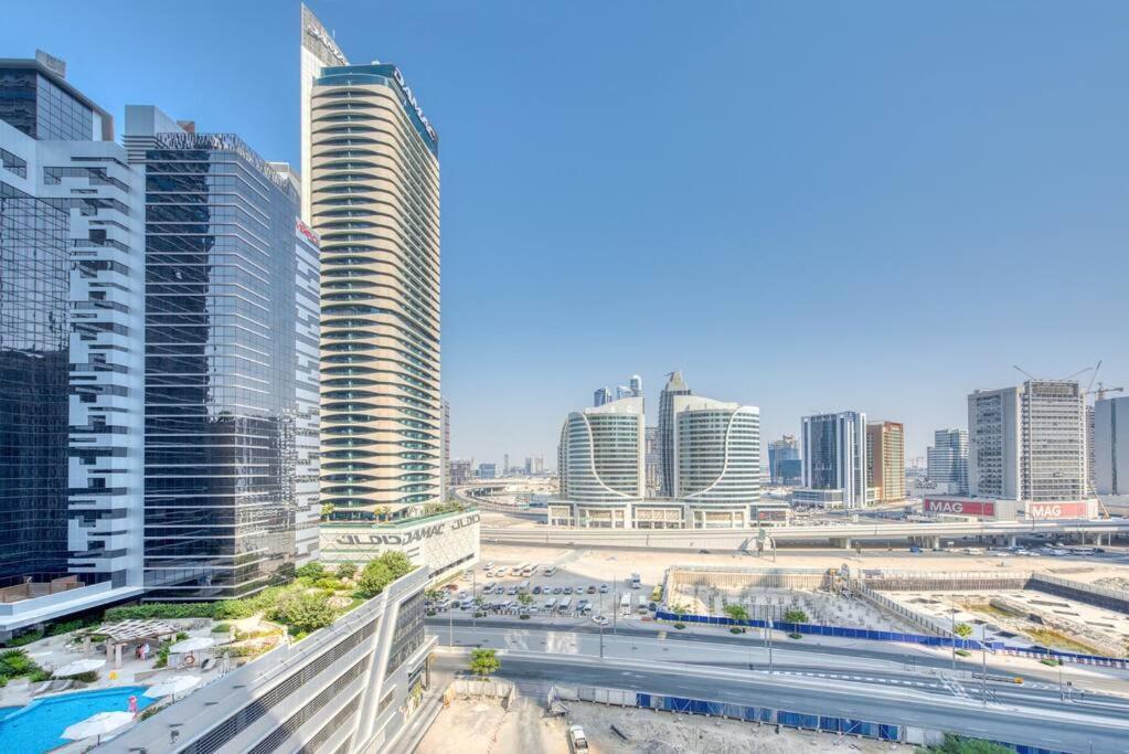 1br + Maid In Downtown Apartament Dubai