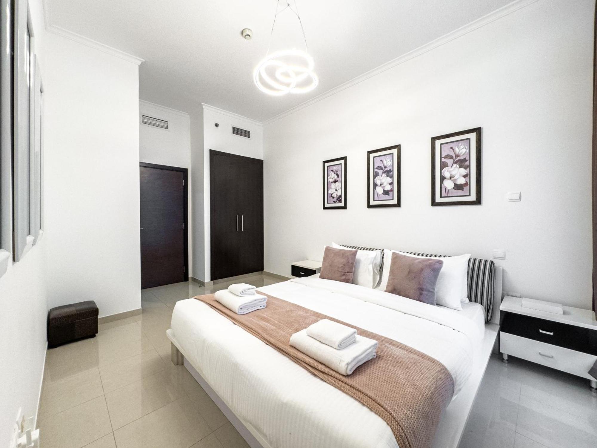 Marina & Palm View - High Floor 2br Near Jbr Apartemen Dubai
