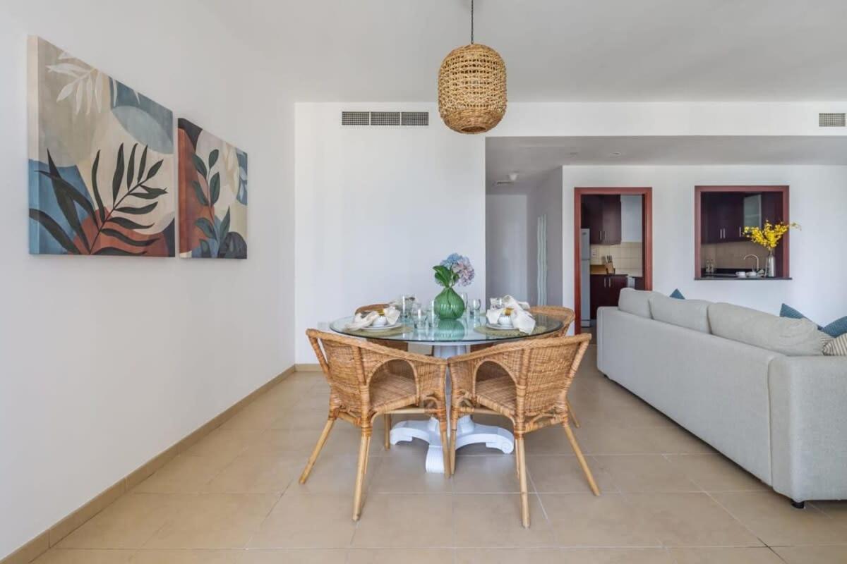 Frank Porter - Murjan 6 Apartment